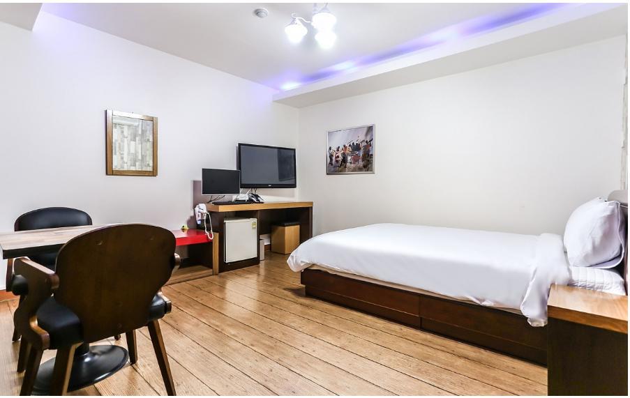 Crystal Motel 江陵市 外观 照片